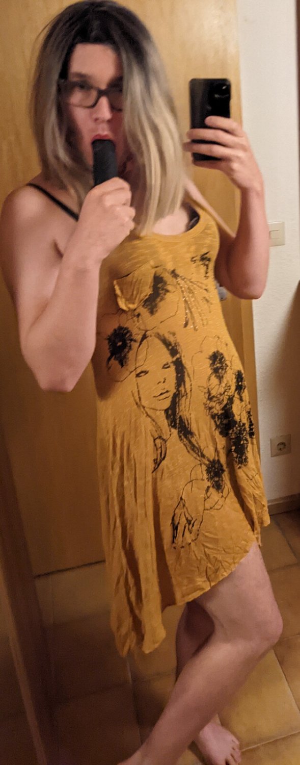 Sissy Sandra needs convincing to be caged #WbSTIPjC