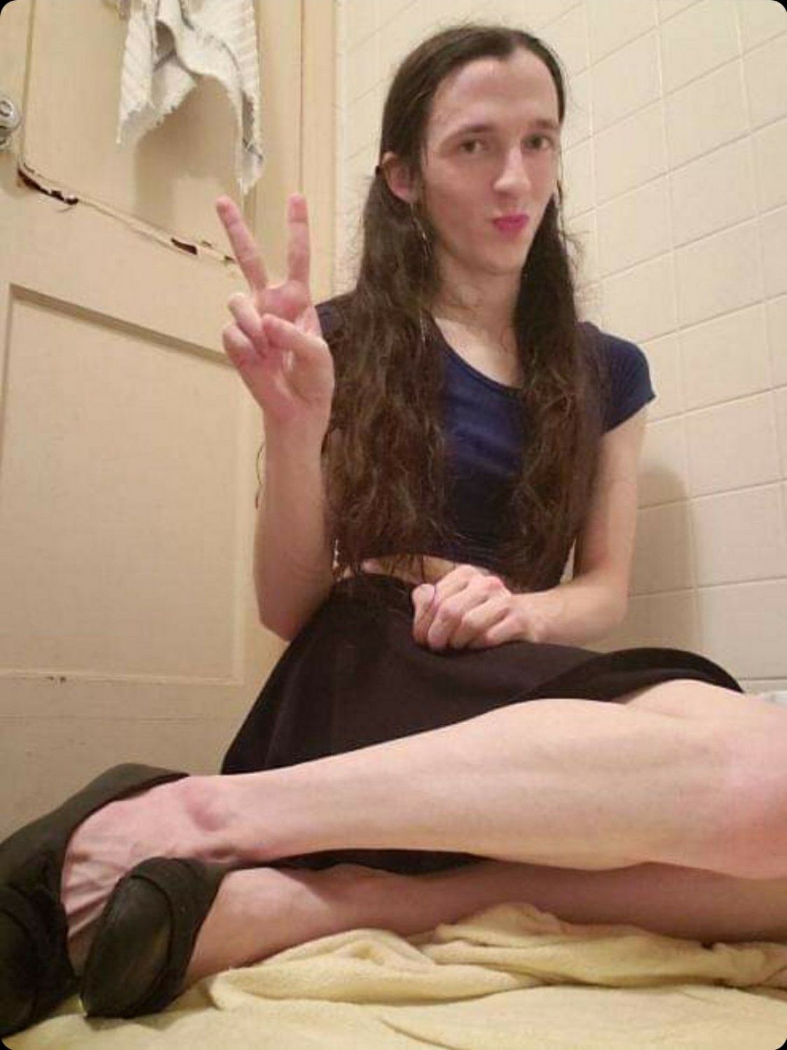 Sissy Kenzie is a classy gal till she sucking dick! Leave her comments! #W5mEwNqw
