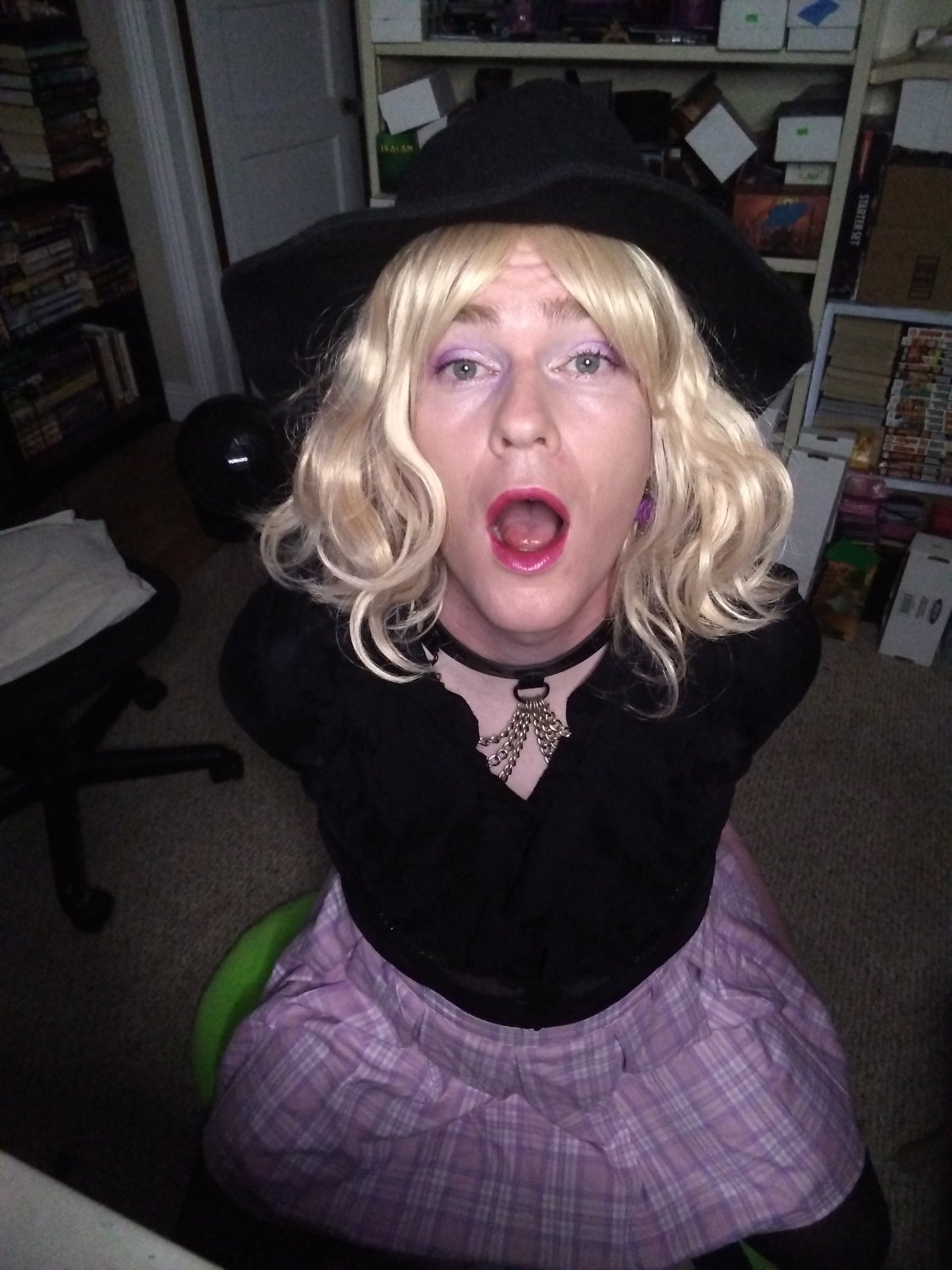 Slutty little Witch plays with her Wand #sfljLMm2