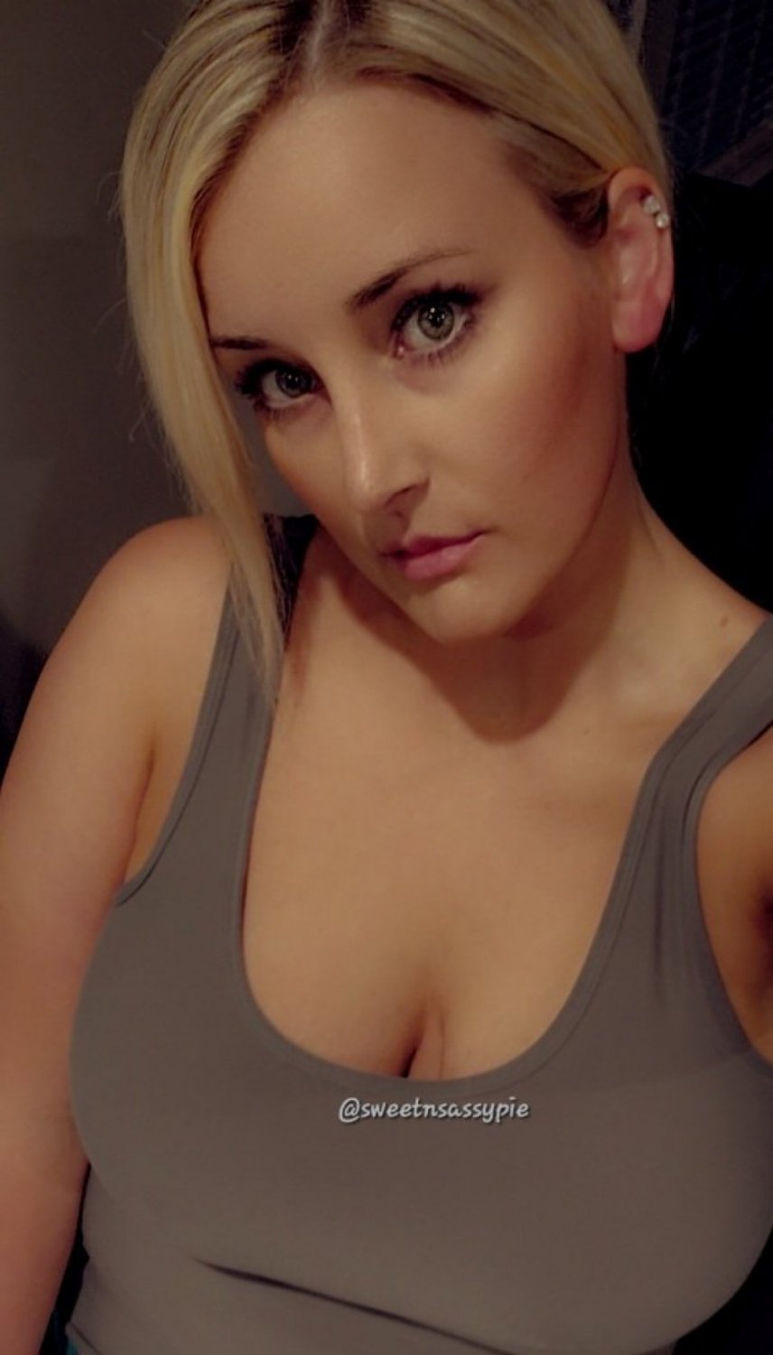 Fat titty s@r@ #SeRIM6g6