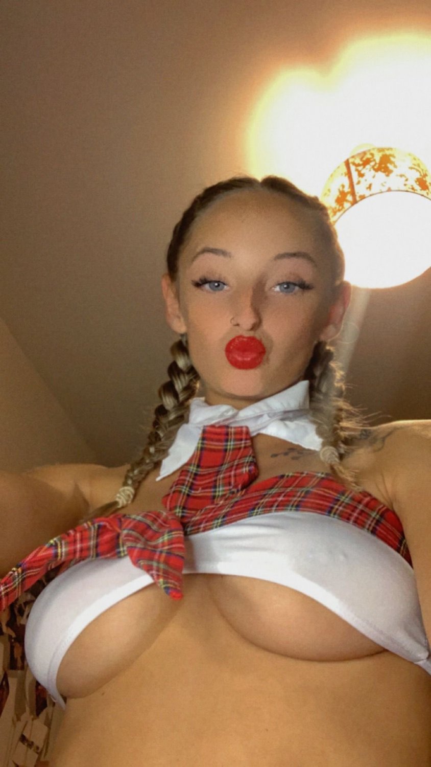 Sexy Twitter Babe 3 #mROKz0GT