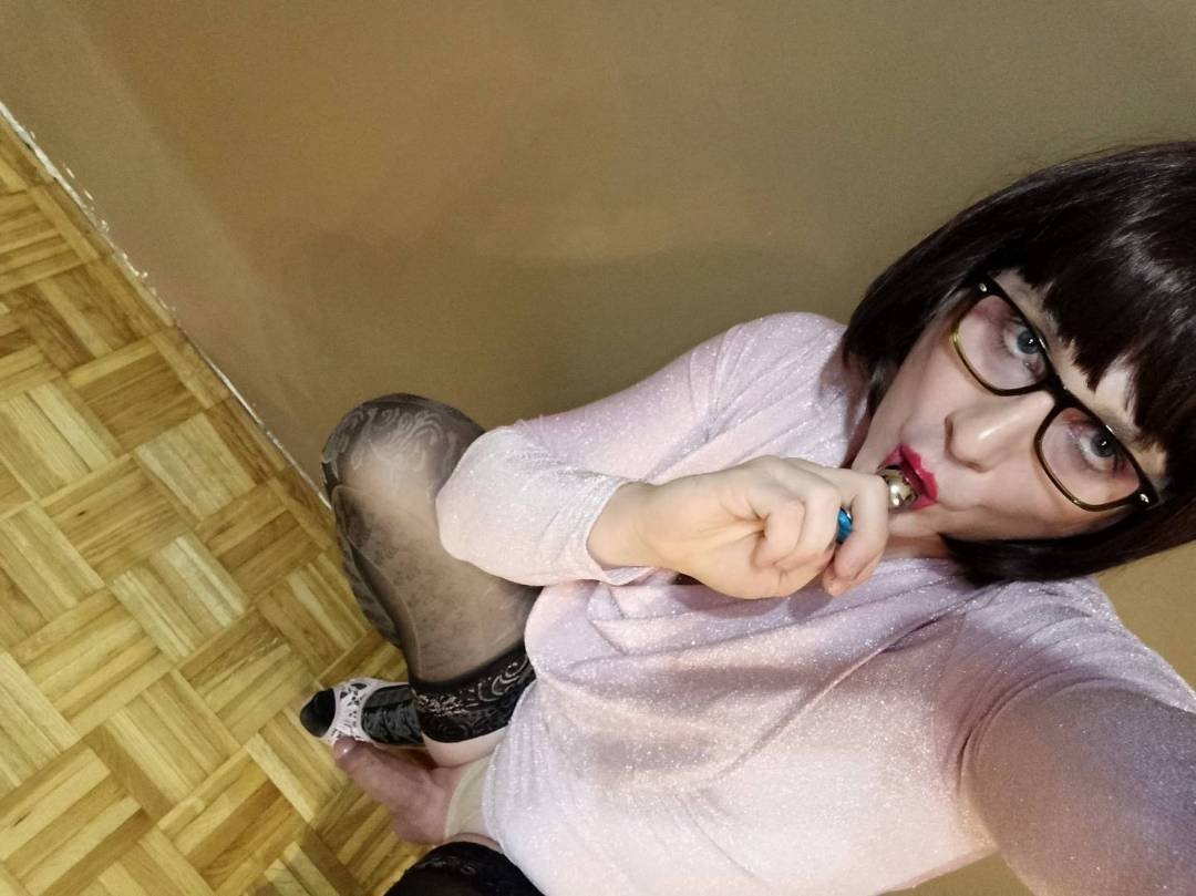 Klara sissy #H1aMERFb