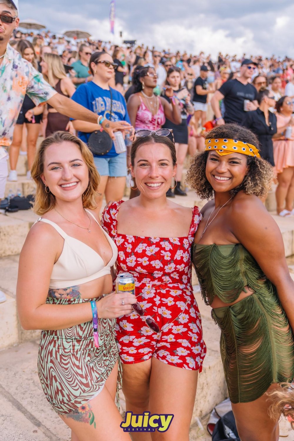 Concert candid #K5jtXpA7