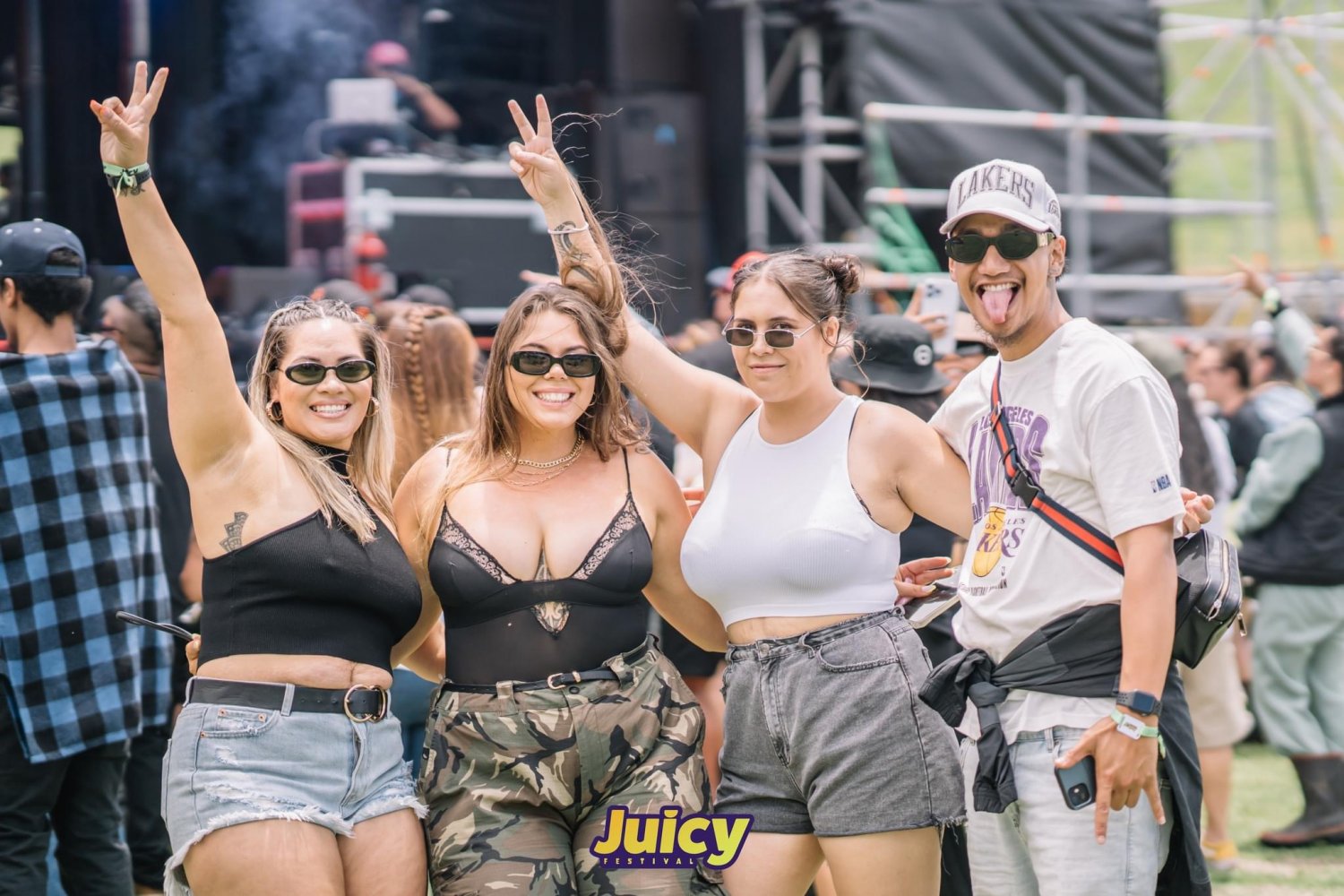 Concert candid #xJ78Wdaf