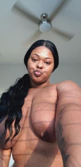 She a pops #SOmaPVXg