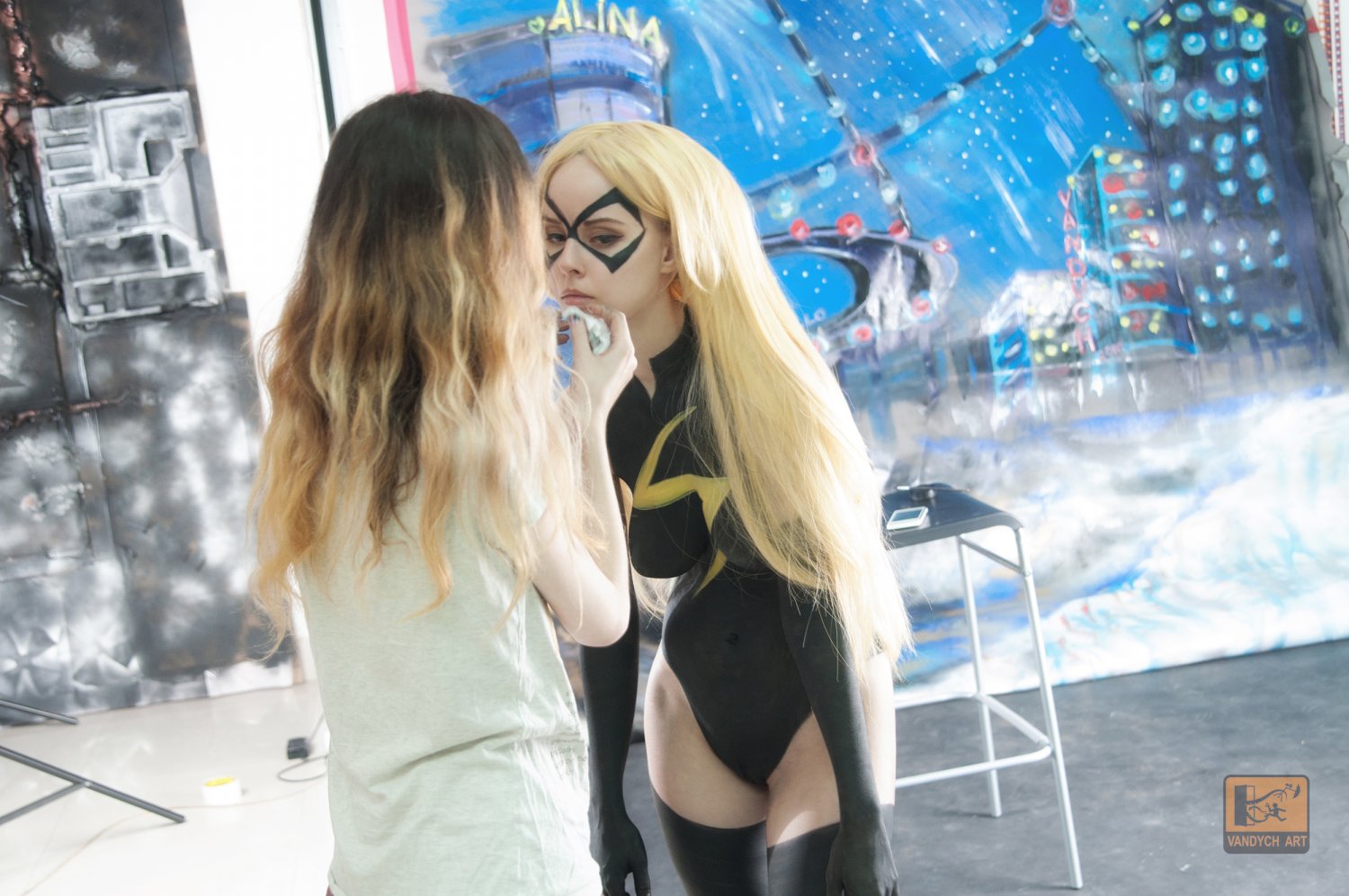 I> ! $ I-I @ R IVI 0 N ! C @ #QA8LzHmf