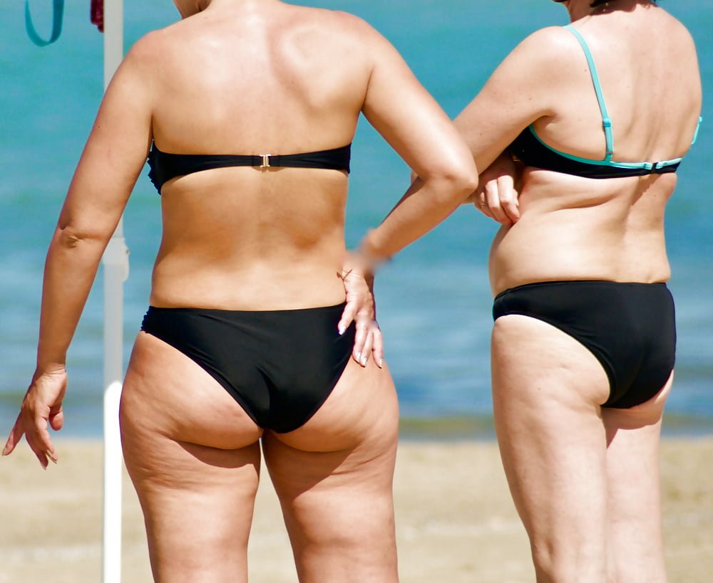 milf view at the beach #Rtaqdcz8