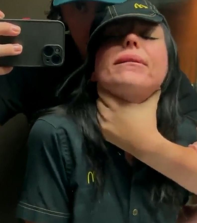McDonalds Employee Fucked hard in restroom leaked 🔥 #q0I8Ffls