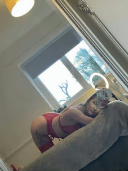 Anyone want to fuck me in doggy? #N2nWdftN