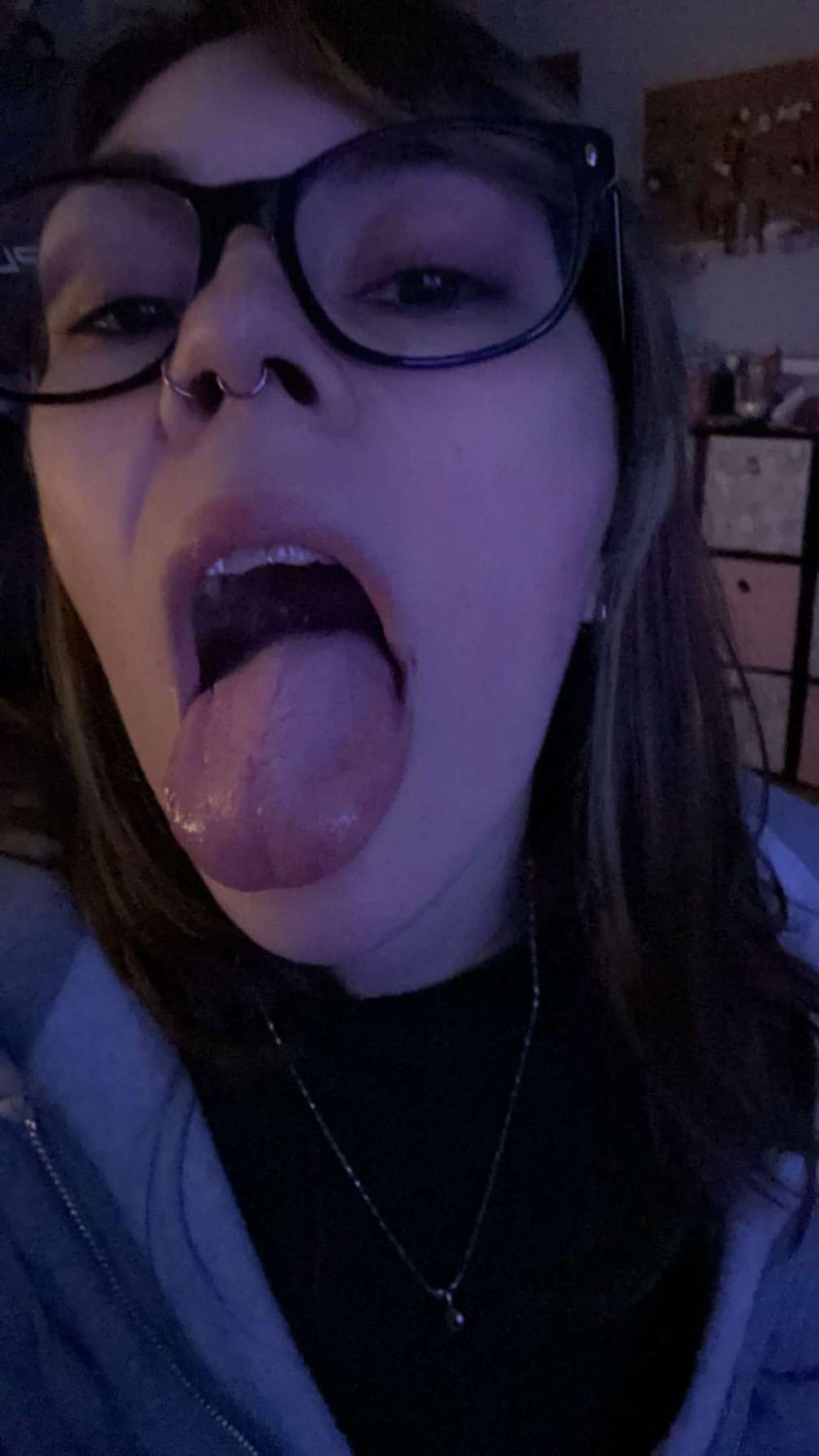Horny slutty pierced gf #GHKtlwEP