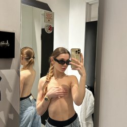 Why go to church when you can worship my asshole instead 🍒 #FwONd3qi