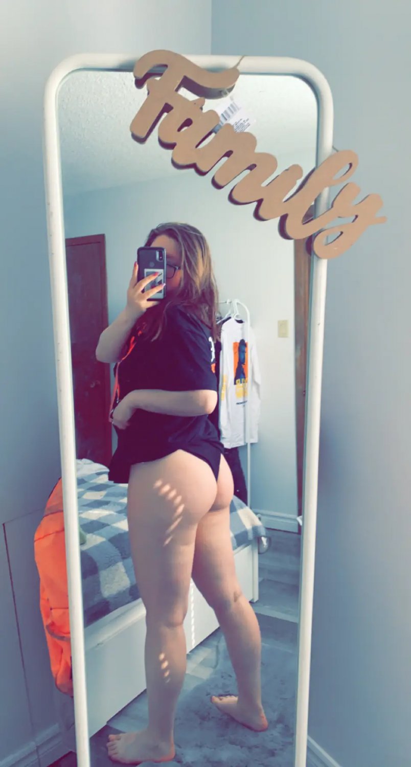 Showing off my wife #YcsEMqld