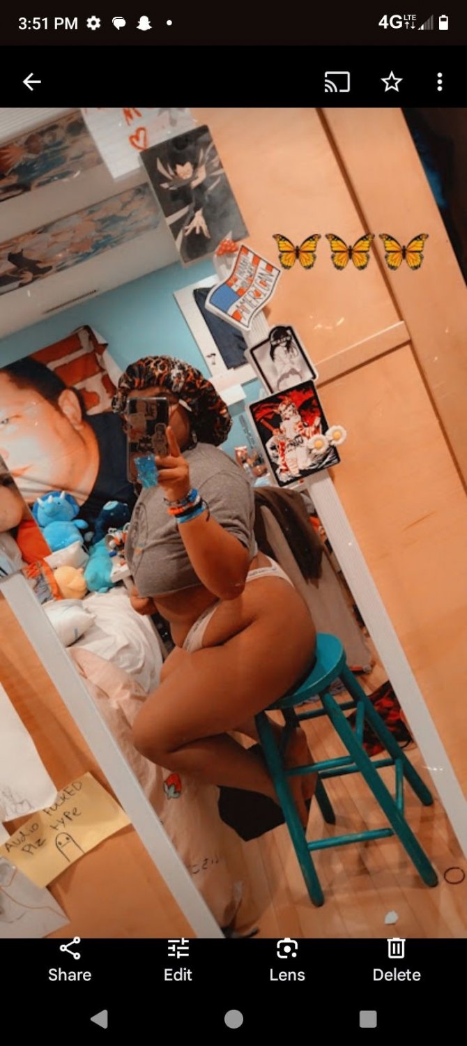 Meet Ambrosia Wilkens. #jKyy6LpL