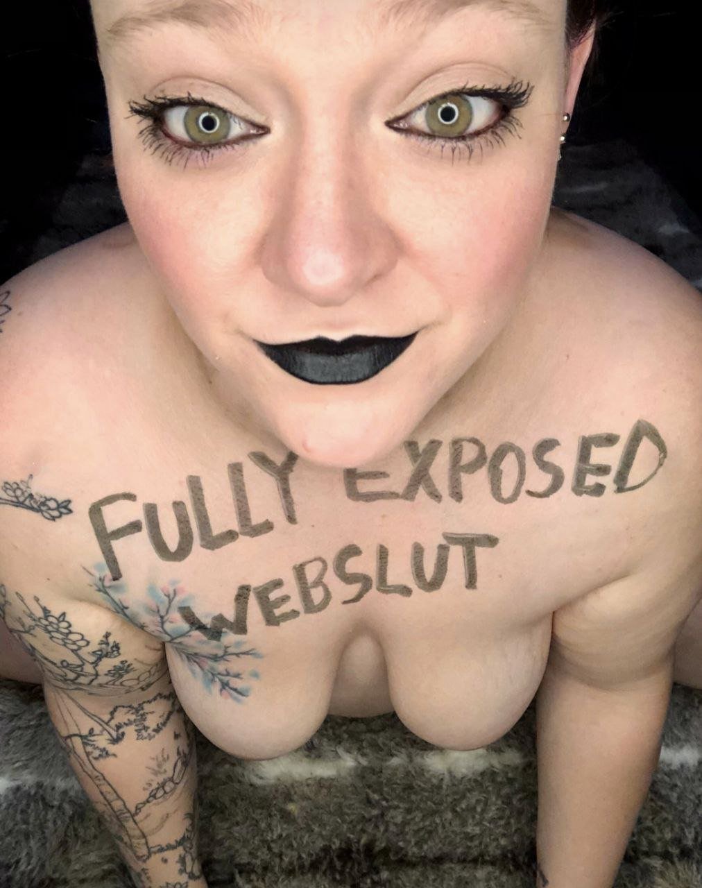Useless pig exposed #uAR9nnun