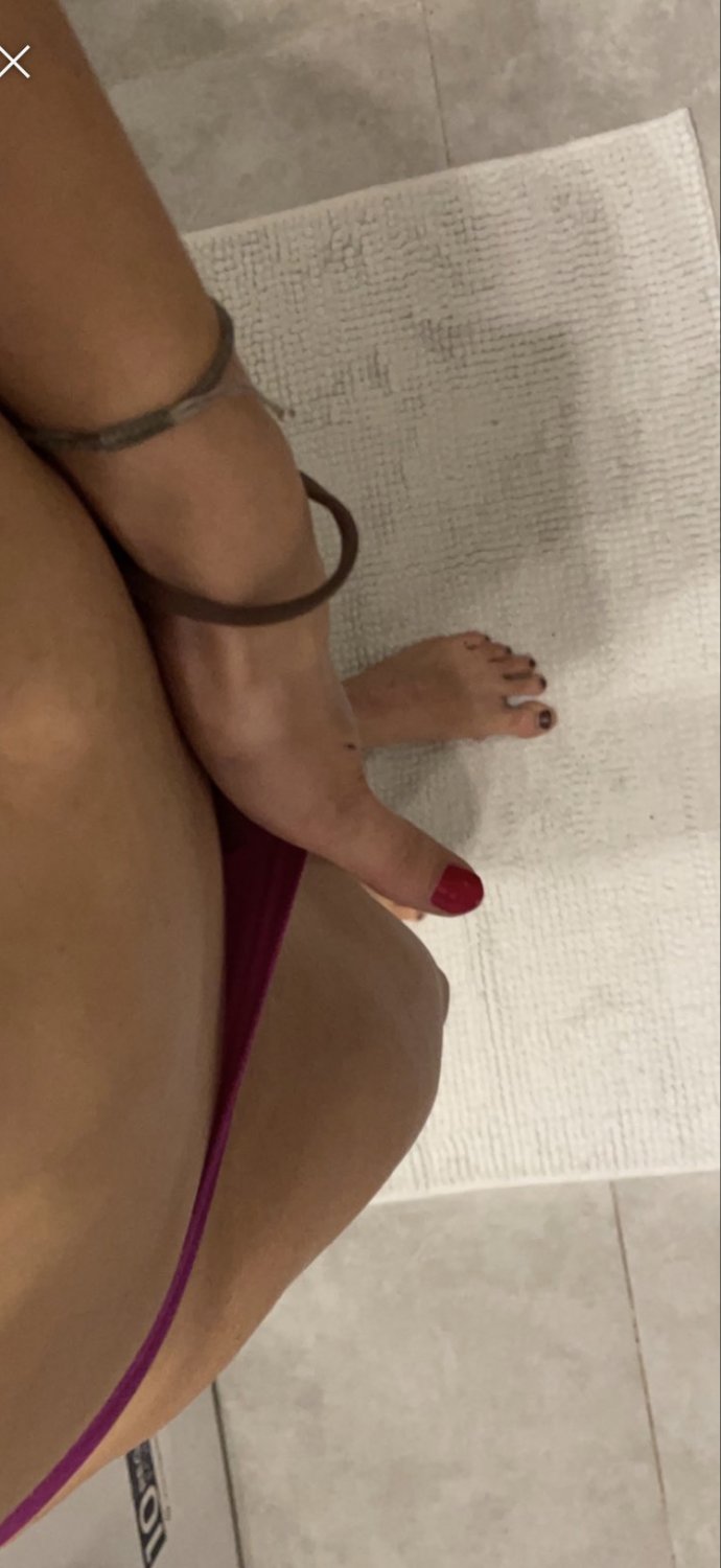 Veronica for tribute #OrE9fF3e