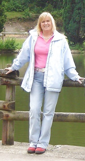 Mrs B - Sexy Mom - P2 #6rpidCEa