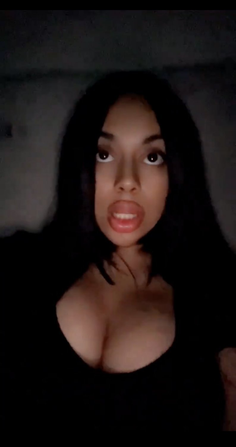 Latina.thick.dookiebooty #hAYeqLM6