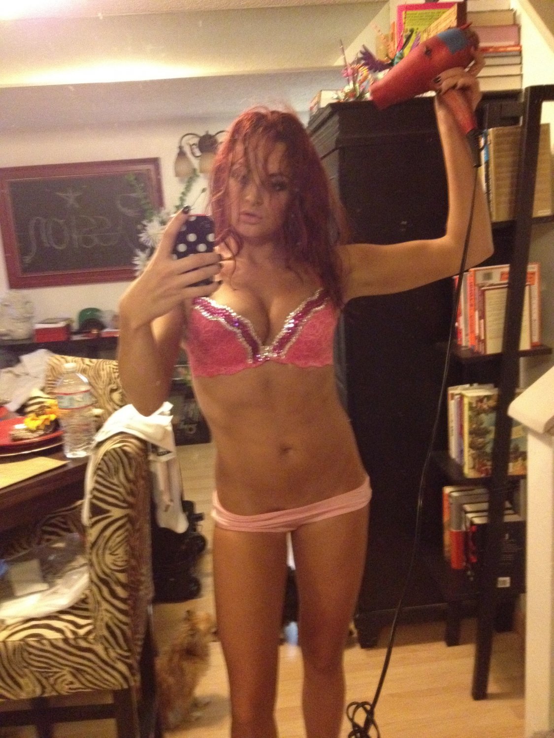 Maria Kanellis #UIVHFx6Q