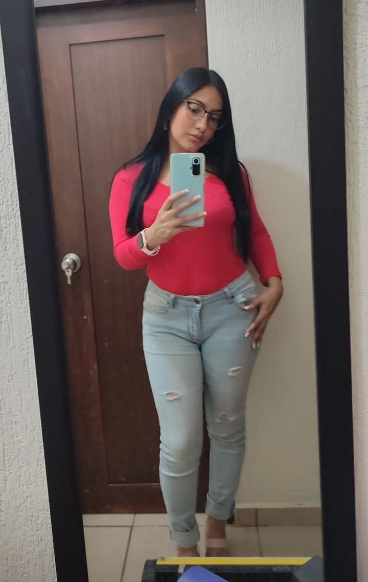 Latina Glenda have good TITS (no nude) #v2HHC110