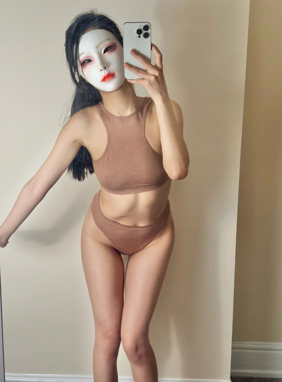 I bet you're mouth wants to do naughty things to me. #tMnRC06L