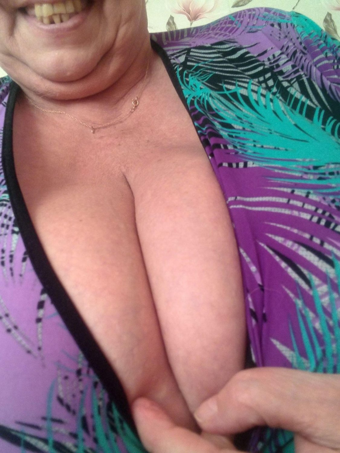 big boobs 04 #5Eiy2YFl
