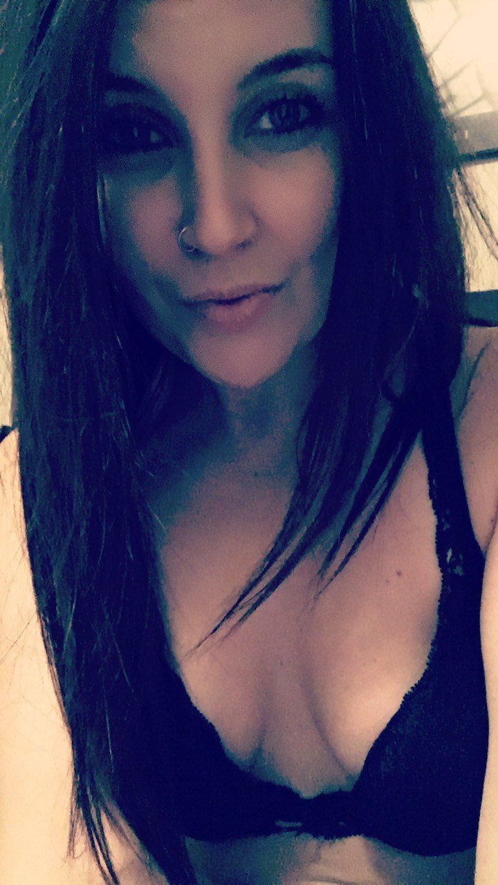 White trash selfie whore #AlifapGW