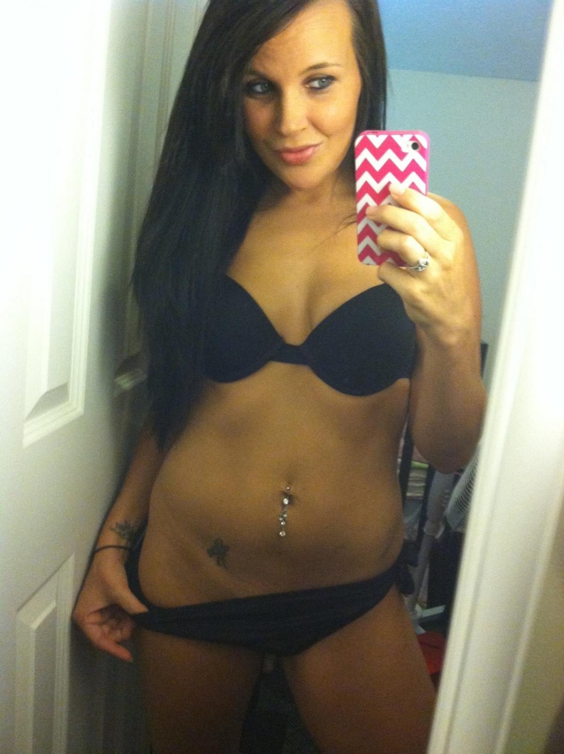 White trash selfie whore #ivUNx4mO