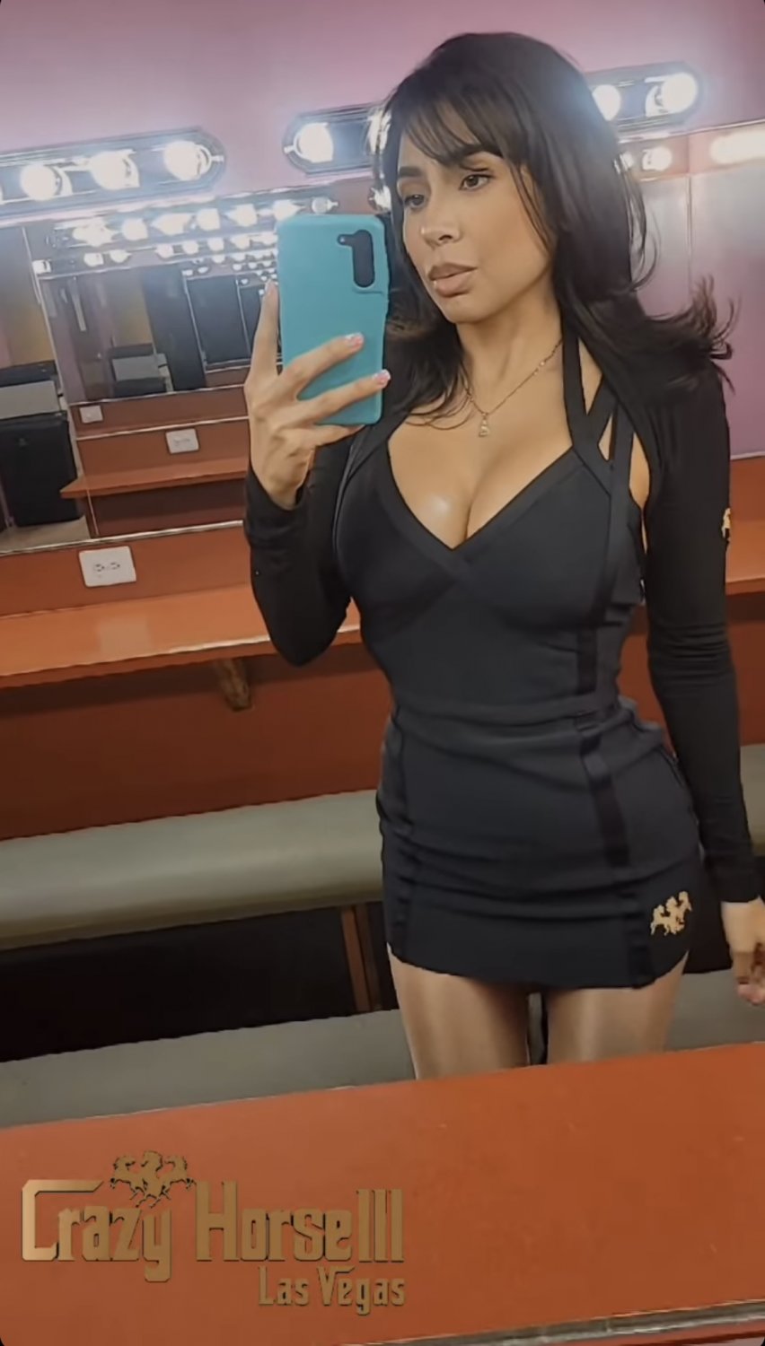 Las Vegas bottle girl Ashley🇲🇽 cum tribute #1 #JmWAyf7J
