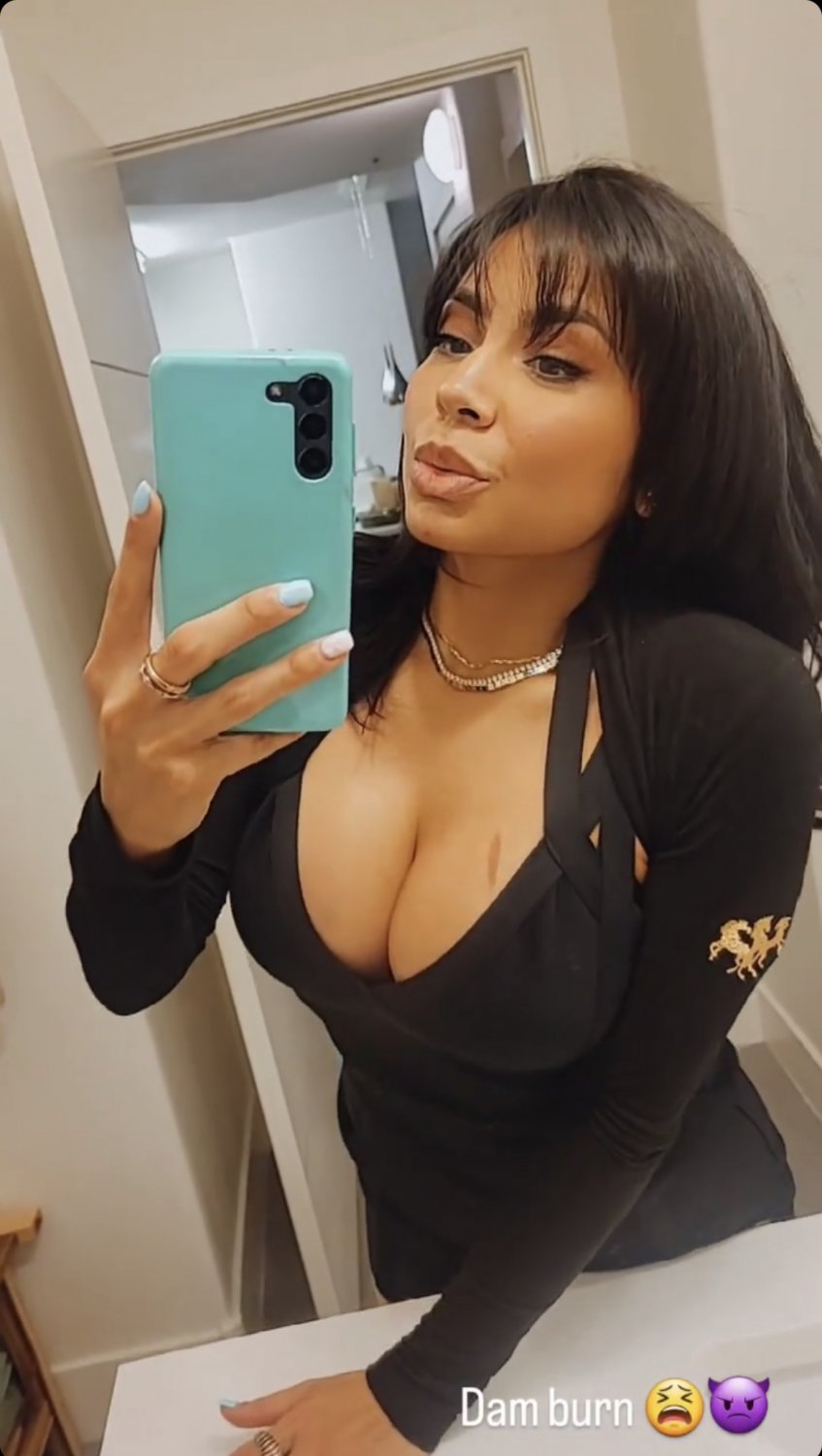 Las Vegas bottle girl Ashley🇲🇽 cum tribute #1 #Q8XV4FYn