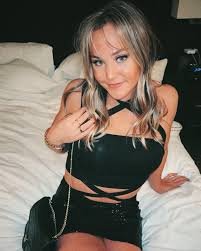 Find this BBC slut on IG- Izzy #zRIZDZlA