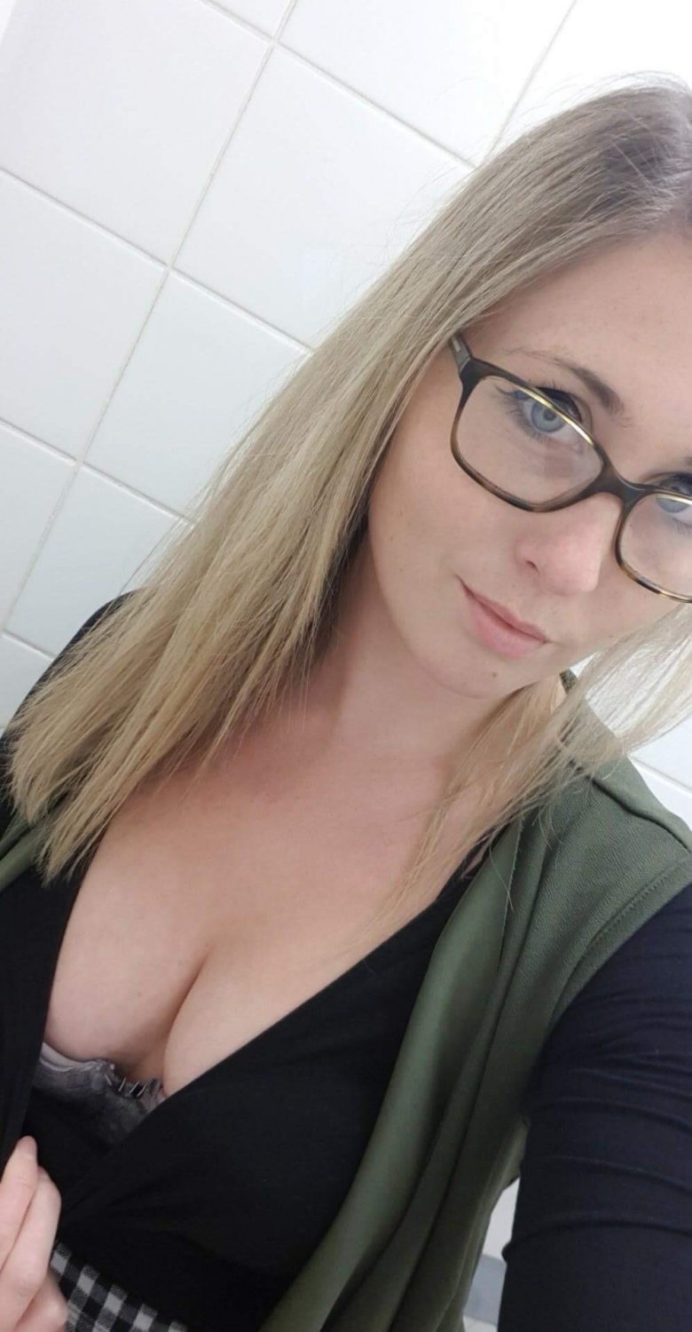 Webslut teen Catherine exposed #UAcryZh8