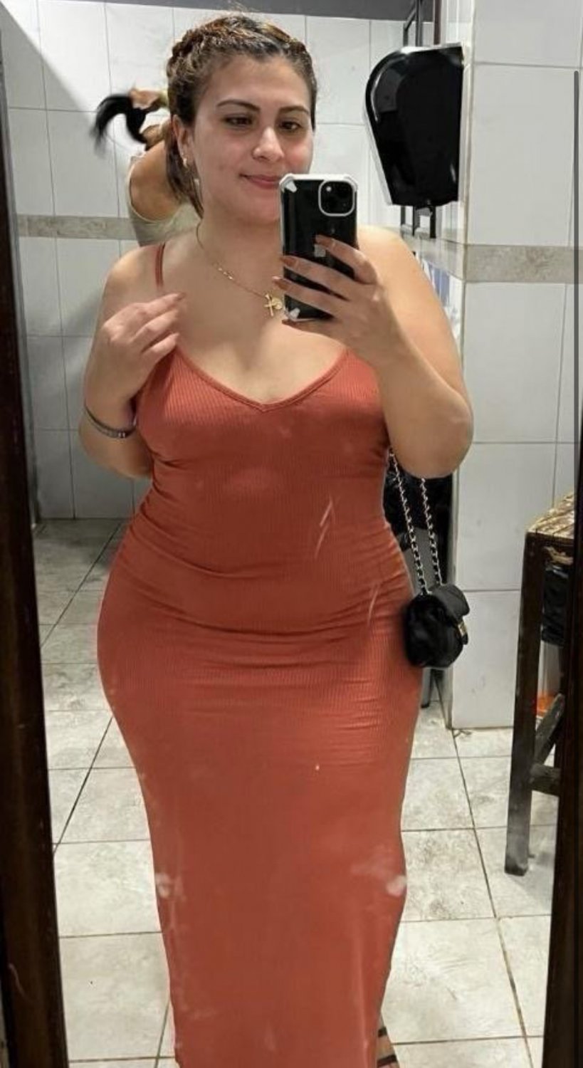 Vanessa, 27, cuck wants his fat crush to be exposed and used. What would you do to a fat whore? #G2NK0frK