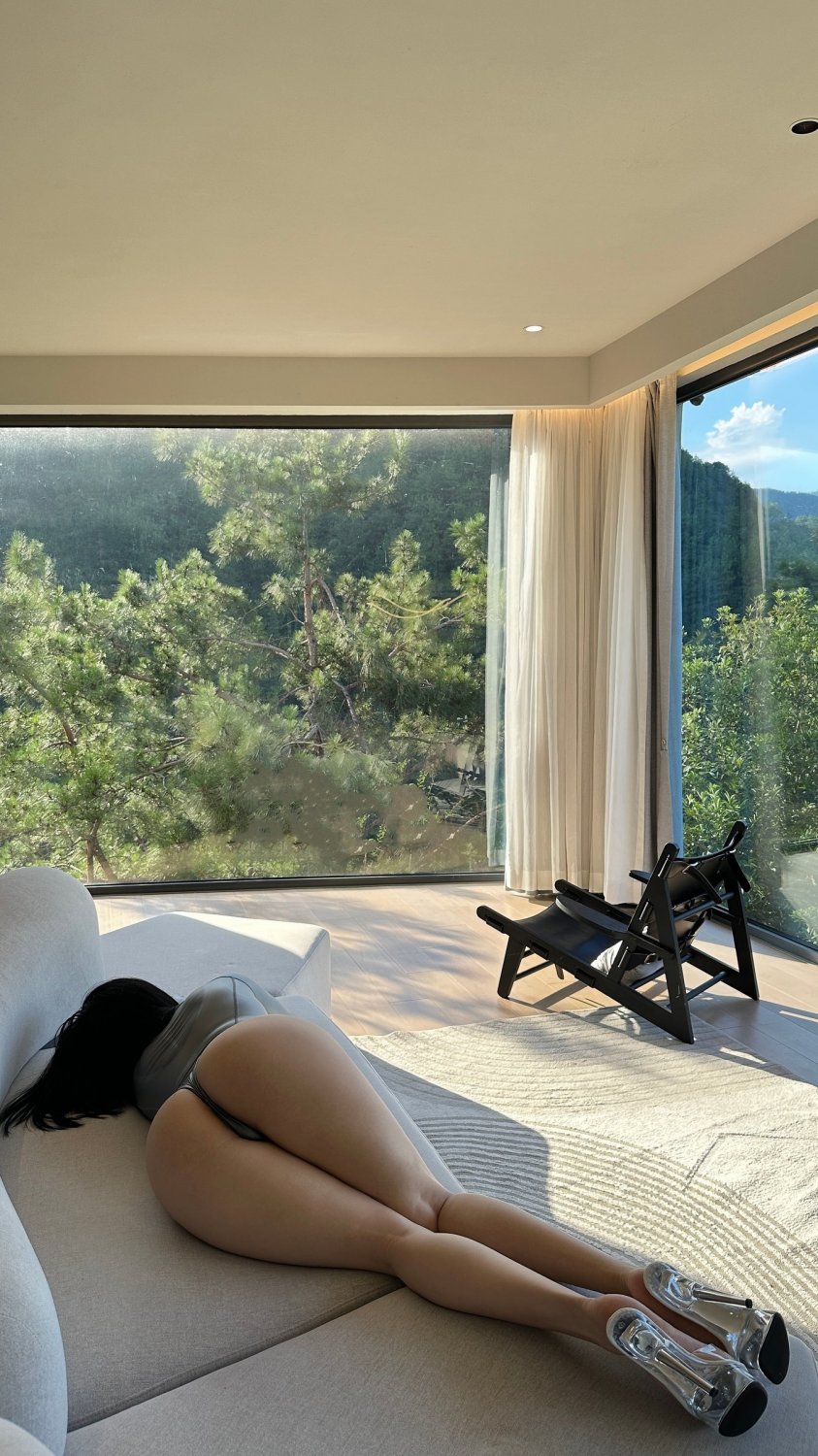 Modelo asiatica de culo perfecto grande y caliente #g7moVxM4