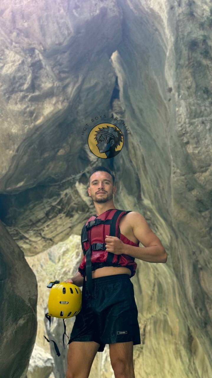 Big dick hot boy exposed #sy22K2AU