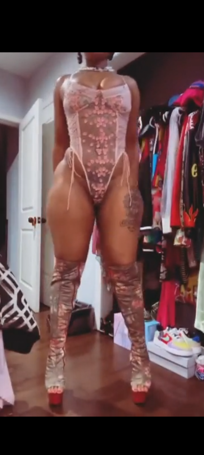 Thick n Curvy w/ Phat Booty #CWbAkZZA