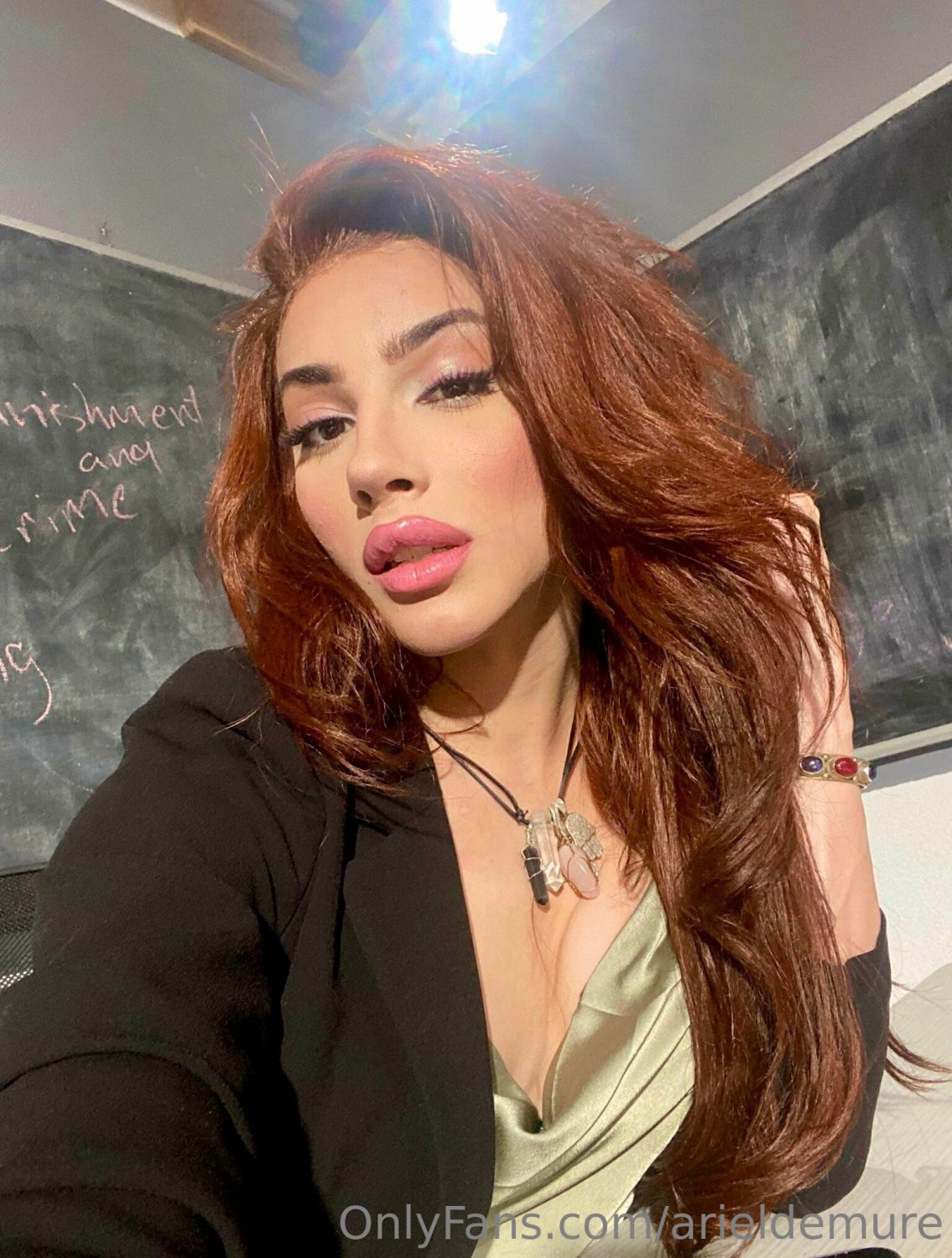 Arieldemure #JPwGKDBs