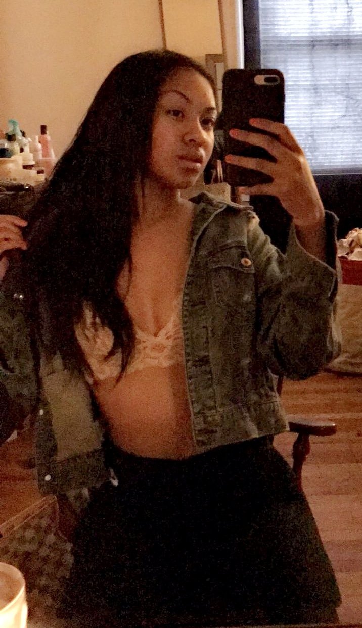 petite IRL blasian college mom with the cutest face #omuXNliG