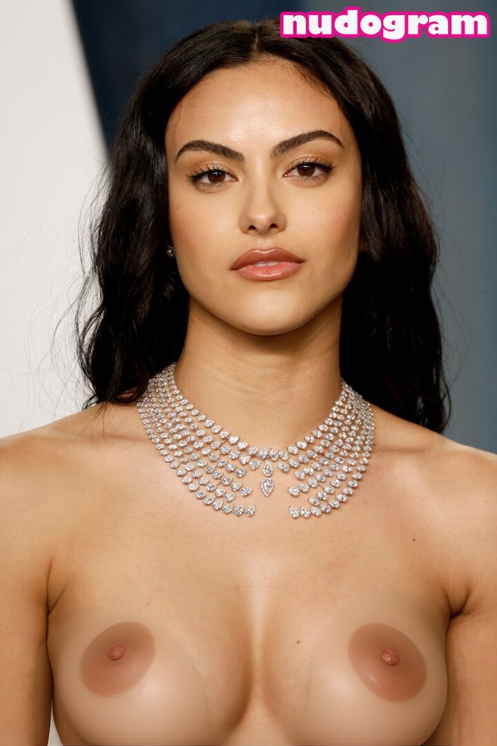 Camila Mendes #lKAzKSe5