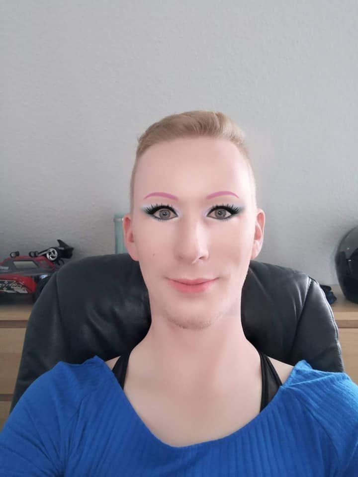 Bitch Marcel Bauer Troisdorf #F3KcSA9N
