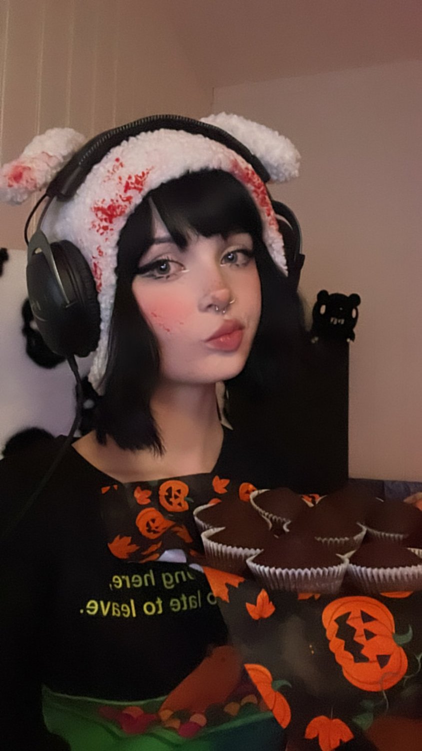 F9AjdnYXgAA_ao4 #8T4YH2wG