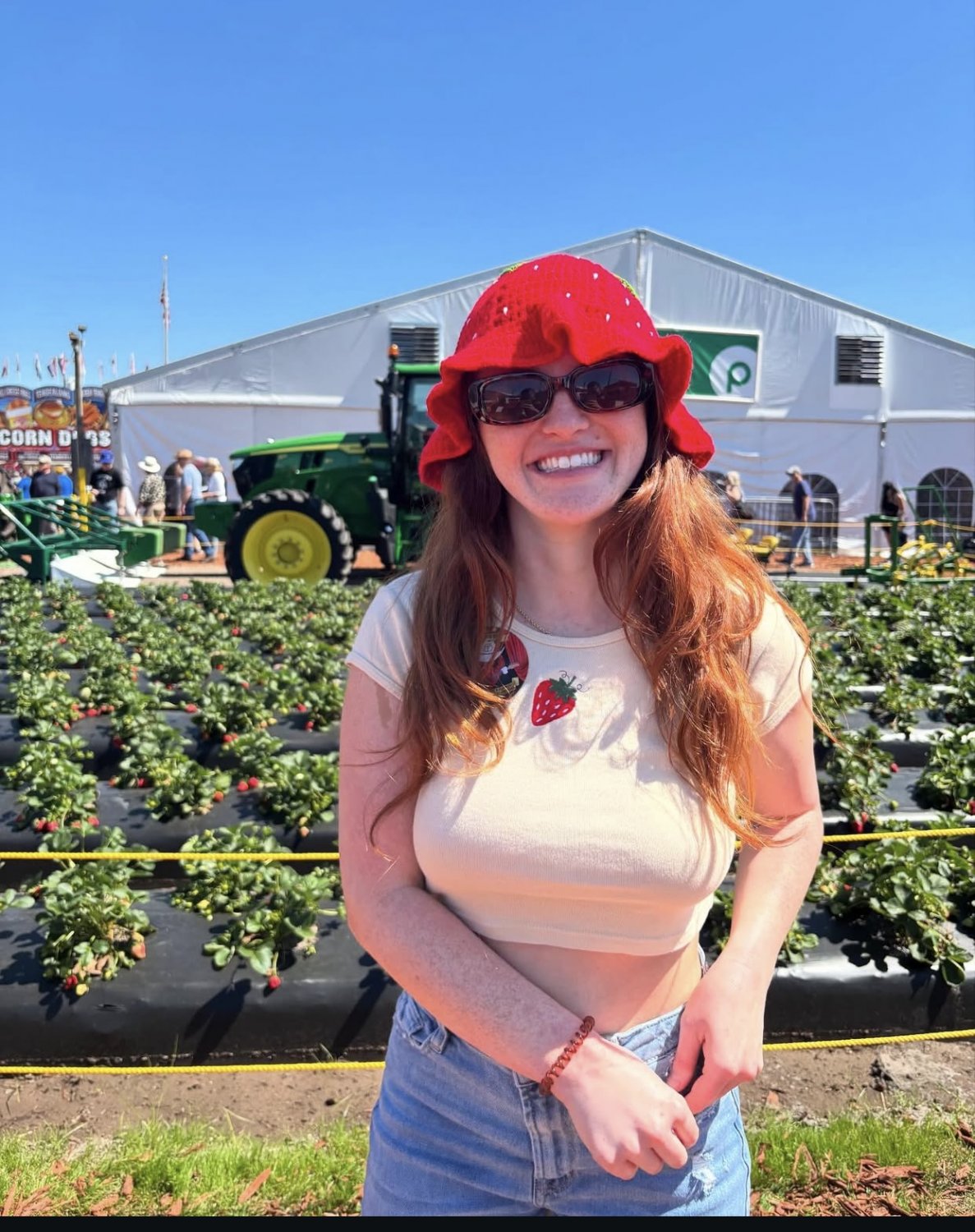 Ginger with a big Butt #2E3L4vg5