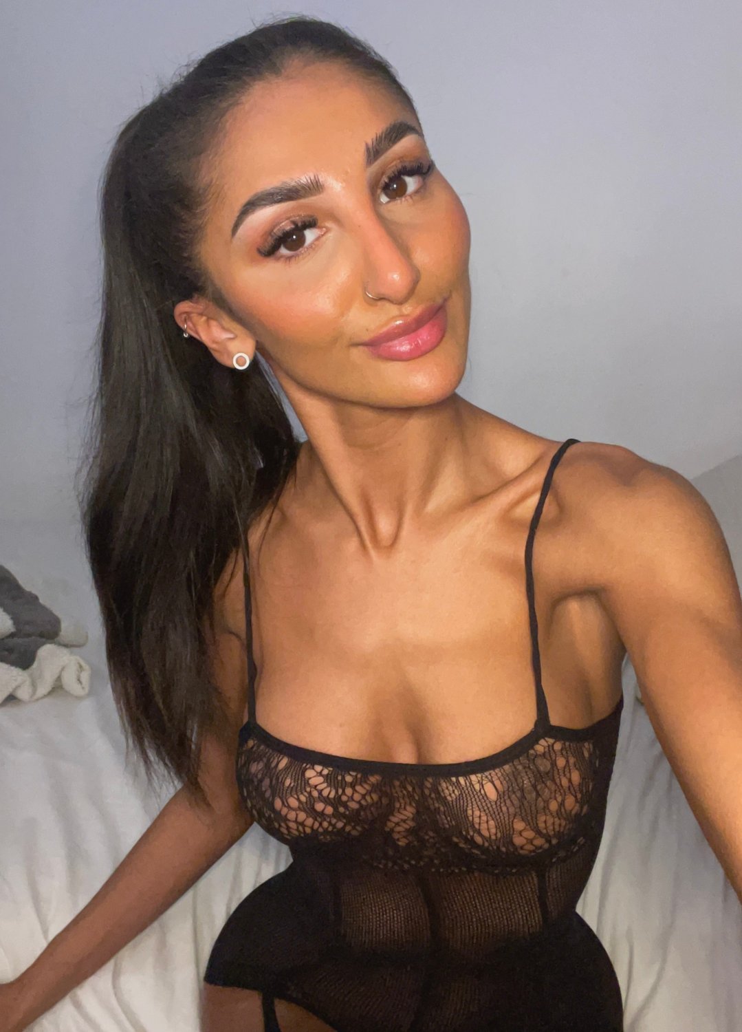 I tried my best to look sexy, how did it go #yFzxQOgr