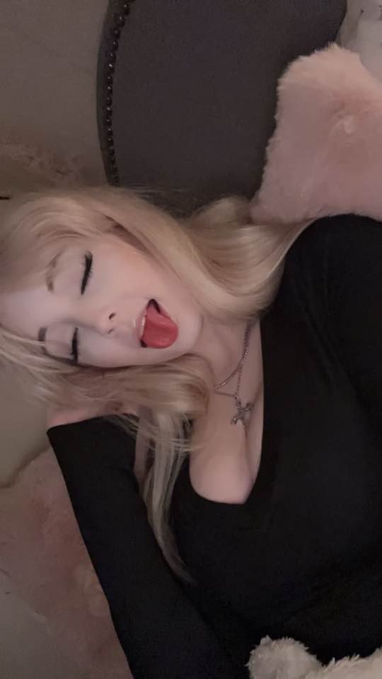 Sexy little webslut #7jkg8YGn