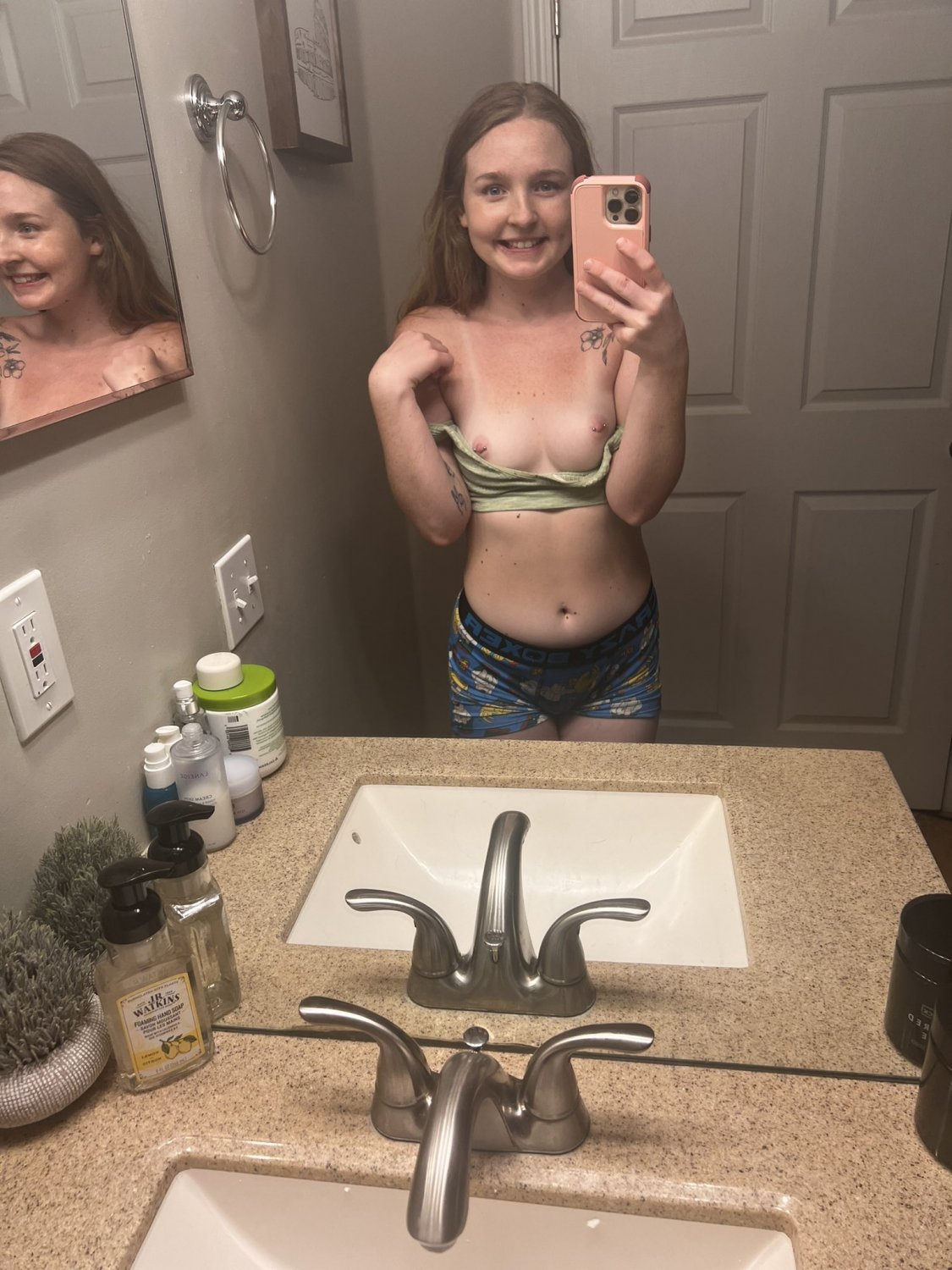 Young Tiny tittie hottie #XnL882xV