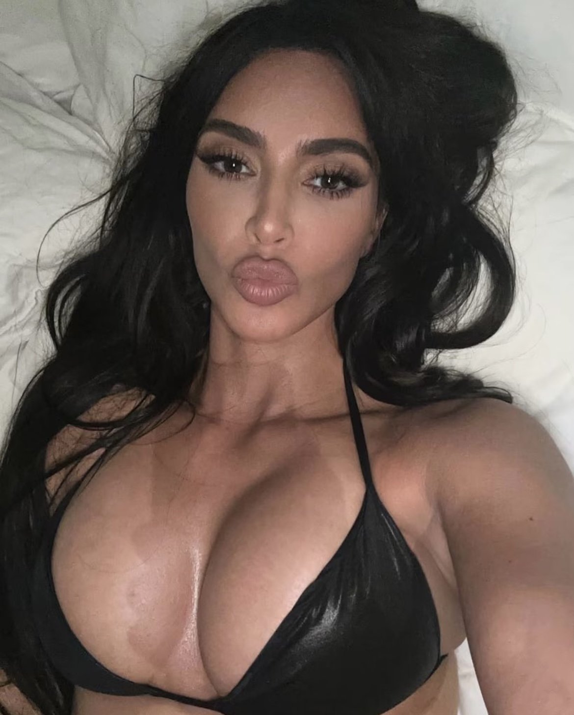 Kim Kardashian cum tribute #UV8X1QNg