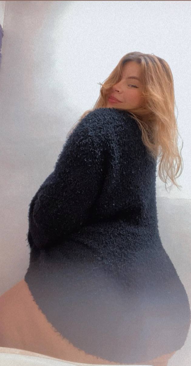 I want to do one more dance with you but you being in person while you touch me... #bwF5rbsl