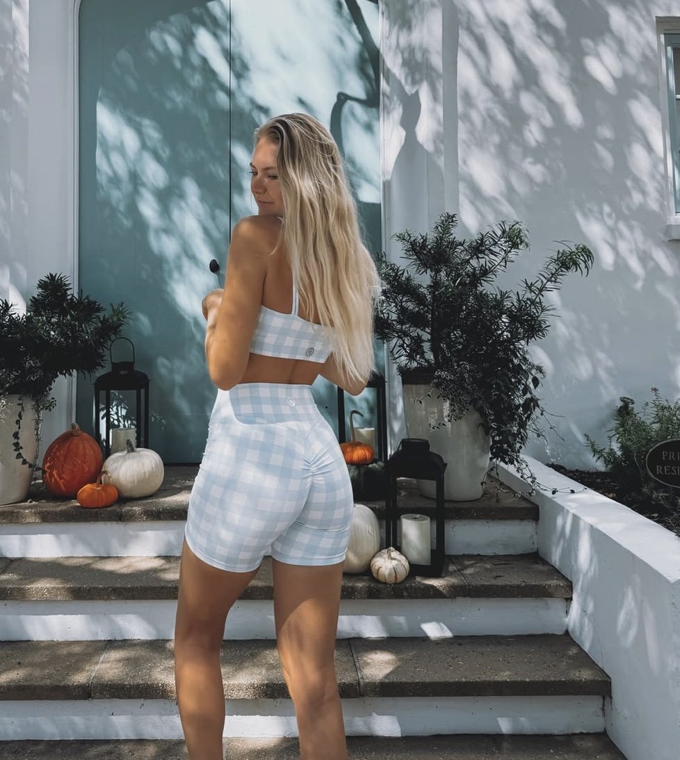 LibbyAnn is absolute goon fuel, hard to find a tall blonde with her thickness. incredible hip width #GeRRe8TR