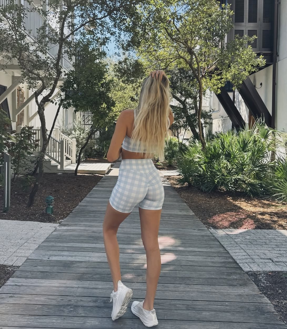 LibbyAnn is absolute goon fuel, hard to find a tall blonde with her thickness. incredible hip width #KzK8cvXz
