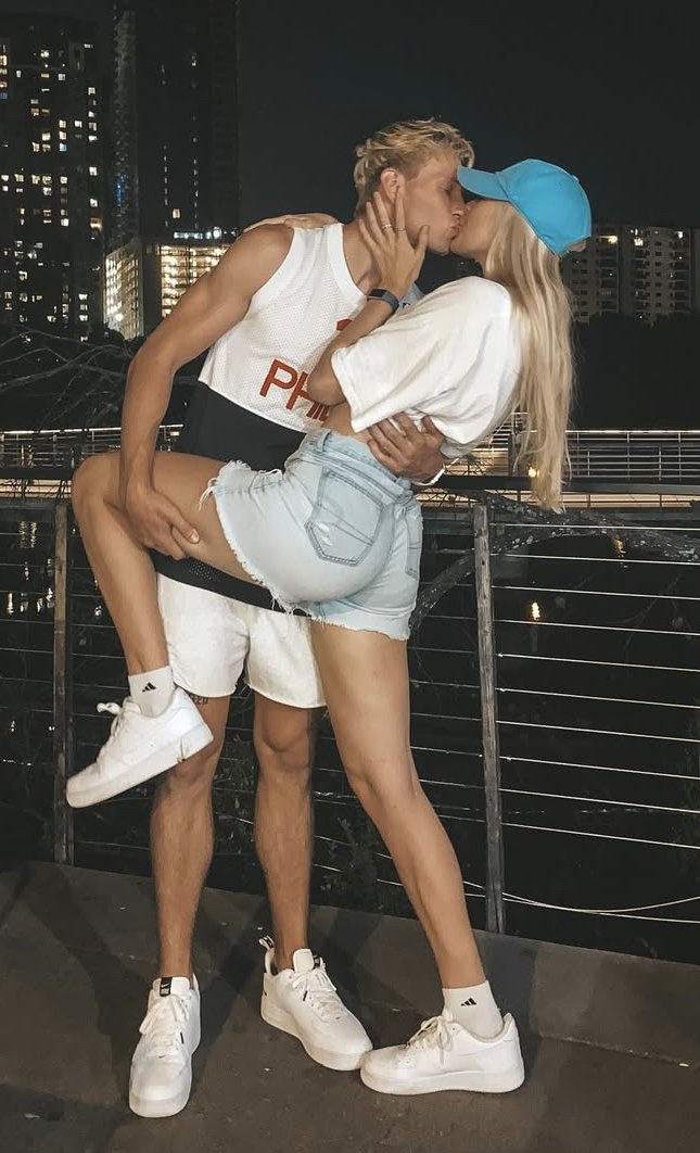 LibbyAnn is absolute goon fuel, hard to find a tall blonde with her thickness. incredible hip width #XhdwXvuf