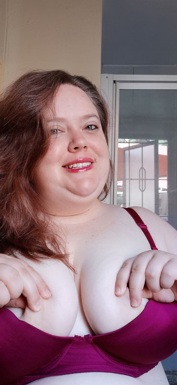 More of fat South African Amy #FoW5v2ay
